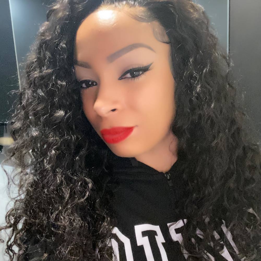 Meet your Posher, Miya